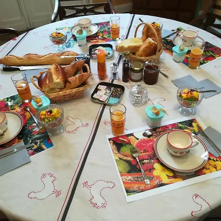 Frühstückspension Creol'ya 3*